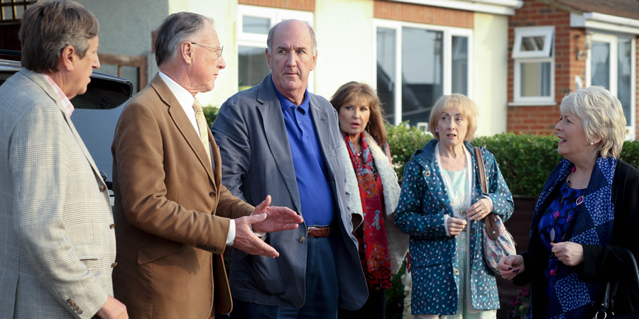 Boomers. Image shows from L to R: Alan (Philip Jackson), Trevor (James Smith), John (Russ Abbot), Maureen (Stephanie Beacham), Carol (Paula Wilcox), Joyce (Alison Steadman). Copyright: Hat Trick Productions