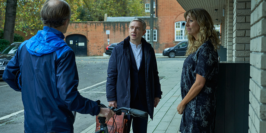 Breeders. Image shows from L to R: Carl (Tim Steed), Paul (Martin Freeman), Ally (Daisy Haggard). Copyright: Avalon Television