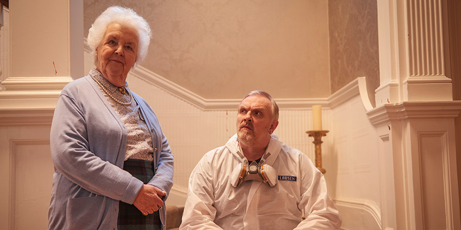 The Cleaner. Image shows from L to R: Vivien (Stephanie Cole), Paul 'Wicky' Wickstead (Greg Davies)