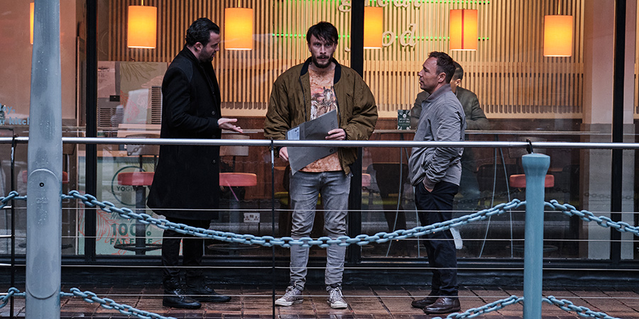 Code 404. Image shows from L to R: DI John Major (Daniel Mays), Liam Cleasby (Richard Gadd), DI Roy Carver (Stephen Graham)