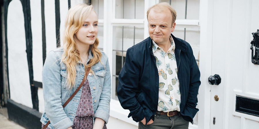 Detectorists. Image shows from L to R: Kate (Alexa Davies), Lance Stater (Toby Jones)