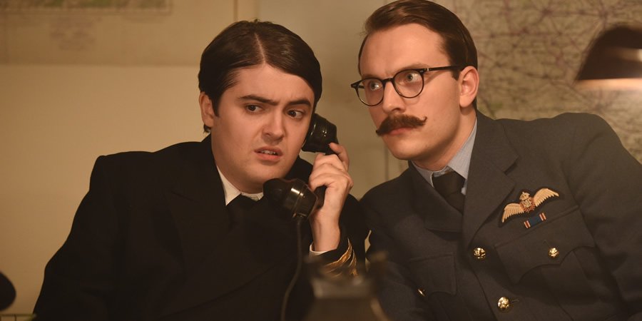 Drunk History. Image shows from L to R: Ewen Montagu (Dean Dobbs), Charles Cholmondeley (Jack Howard). Copyright: Tiger Aspect Productions