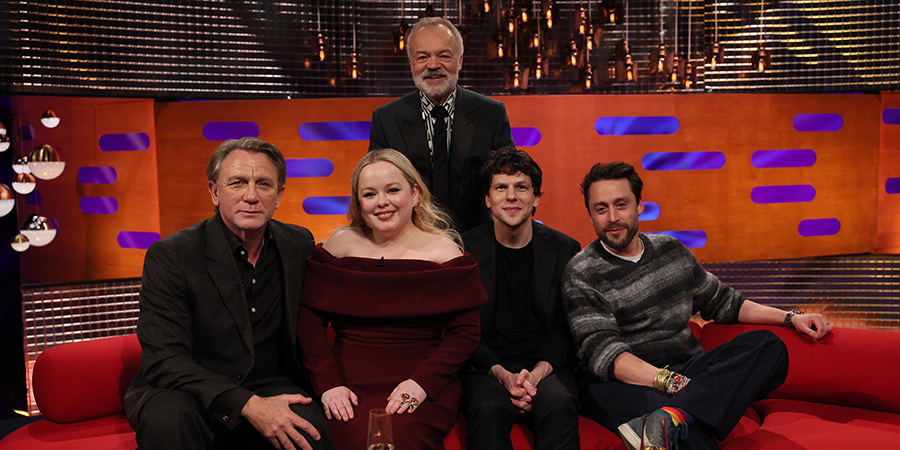 The Graham Norton Show. Image shows left to right: Daniel Craig, Nicola Coughlan, Graham Norton, Jesse Eisenberg, Kieran Culkin