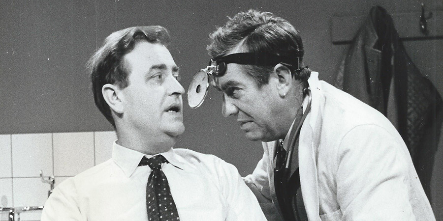 Hancock. Image shows left to right: Patient (Norman Chappell), Tony Hancock (Tony Hancock)