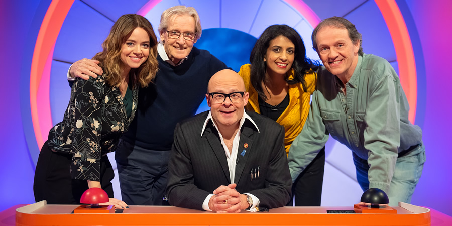 Harry Hill's Alien Fun Capsule. Image shows from L to R: Georgia Taylor, William Roache, Harry Hill, Konnie Huq, Kevin Whately. Copyright: Nit TV