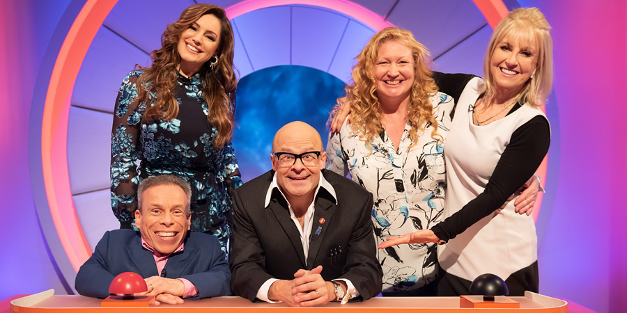 Harry Hill's Alien Fun Capsule. Image shows from L to R: Warwick Davis, Kelly Brook, Harry Hill, Charlie Dimmock, Sarah Greene. Copyright: Nit TV