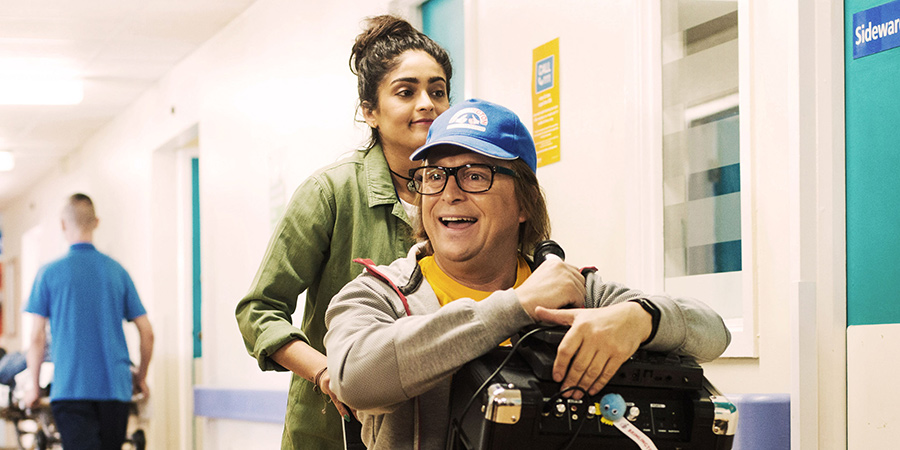 Hospital People. Image shows from L to R: Shaz Dutta (Mandeep Dhillon), Ivan Brackenbury (Tom Binns)