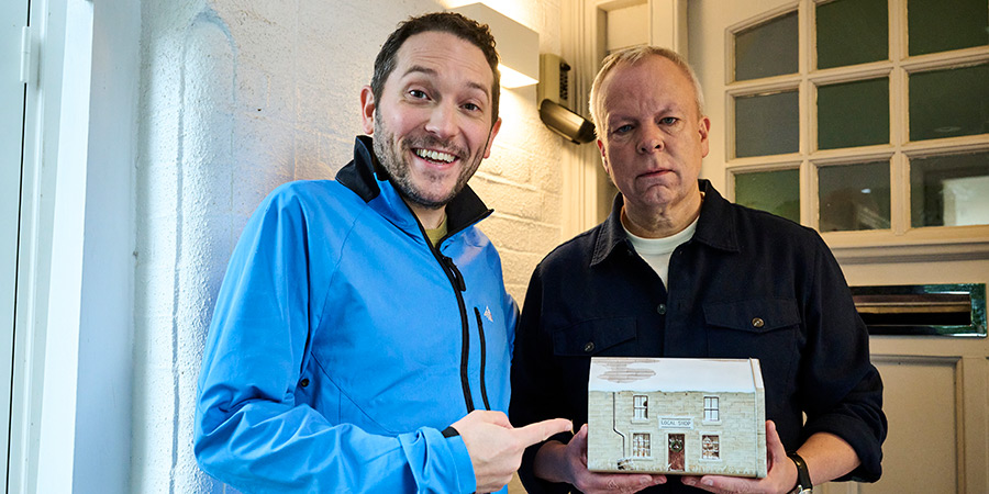 Meet The Richardsons. Image shows left to right: Jon (Jon Richardson), Steve Pemberton, Summer Newton