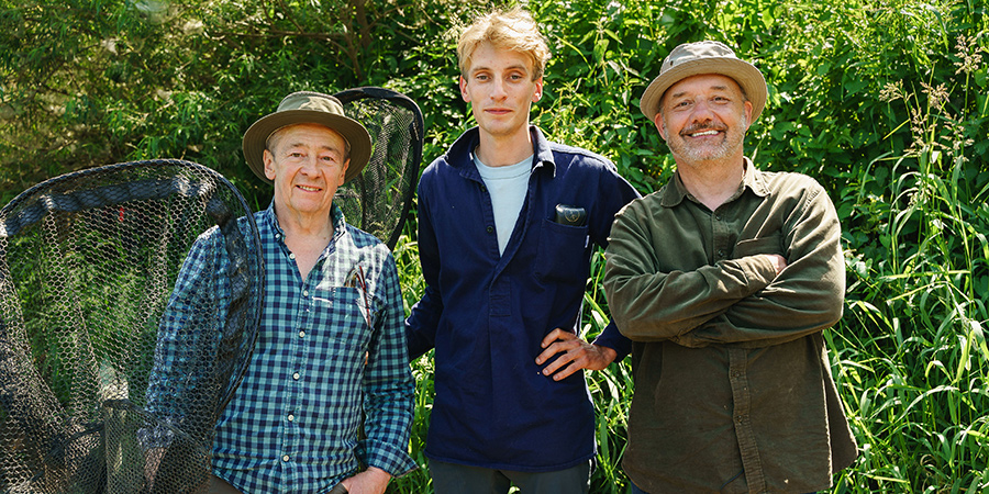 Mortimer & Whitehouse: Gone Fishing Series 4, Episode 6 - Zander (River  Severn, Worcestershire) - British Comedy Guide