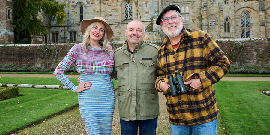 Painting Birds With Jim And Nancy Moir. Image shows left to right: Nancy Sorrell, Bob Mortimer, Vic Reeves