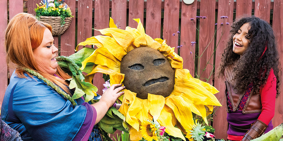 Pickle Storm. Image shows left to right: Lystra (Donna Preston), Pickle (Kassidi Roberts)