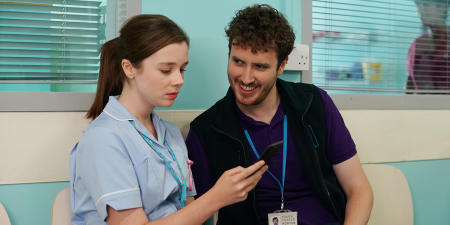 Porters. Image shows from L to R: Lucy (Claudia Jessie), Simon Porter (Edward Easton)