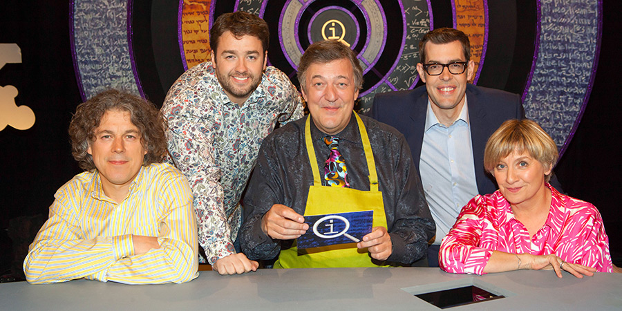 QI. Image shows left to right: Alan Davies, Jason Manford, Stephen Fry, Richard Osman, Victoria Wood