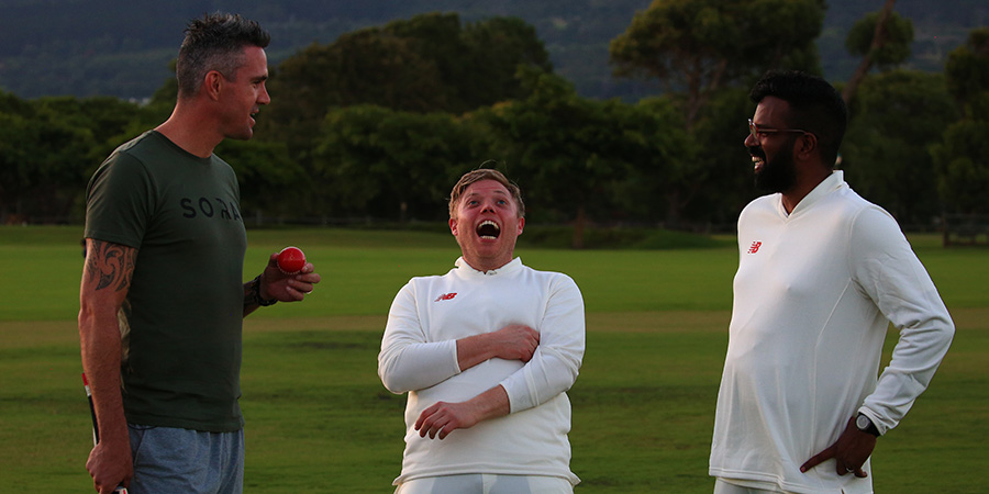 Rob And Romesh Vs. Image shows from L to R: Kevin Pietersen, Rob Beckett, Romesh Ranganathan. Copyright: CPL Productions