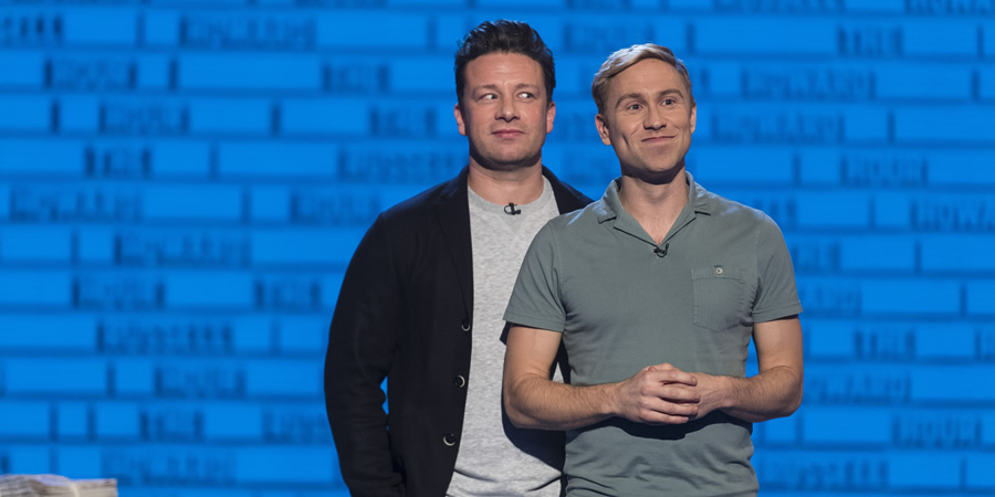 The Russell Howard Hour. Image shows from L to R: Jamie Oliver, Russell Howard. Copyright: Avalon Television