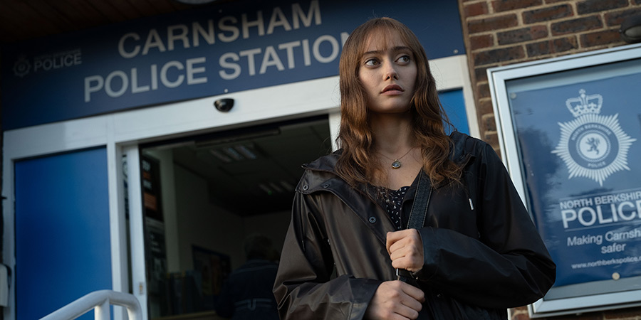 Sweetpea. Rhiannon Lewis (Ella Purnell)