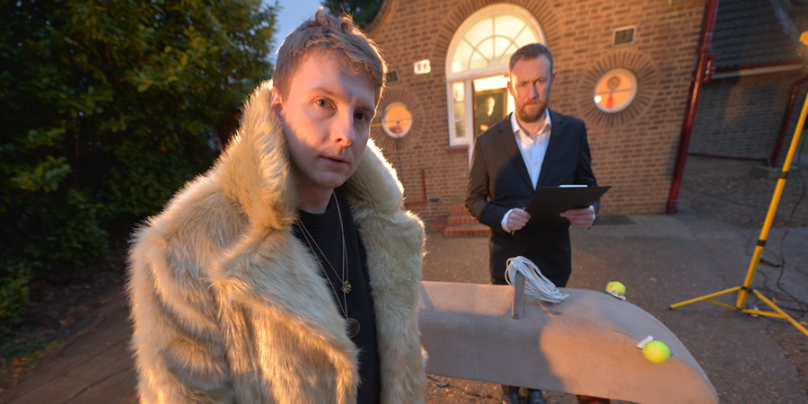 Taskmaster. Image shows from L to R: Joe Lycett, Alex Horne. Copyright: Avalon Television