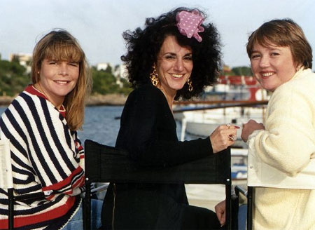 Birds Of A Feather. Image shows from L to R: Tracey Stubbs (Linda Robson), Dorien Green (Lesley Joseph), Sharon Theodopolopodous (Pauline Quirke). Copyright: Alomo Productions / Retort Birds Of A Feather. Image shows from L to R: Tracey Stubbs (Linda Robson), Dorien Green (Lesley Joseph), Sharon Theodopolopodous (Pauline Quirke). Copyright: Alomo Productions / Retort