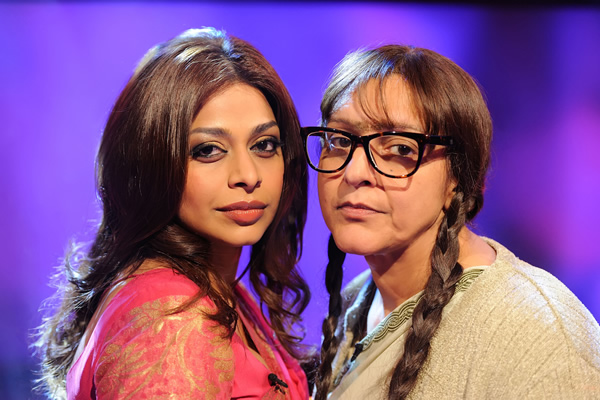 Meera Syal's Playback. Image shows from L to R: Priya (Ayesha Dharker), Mala (Meera Syal)