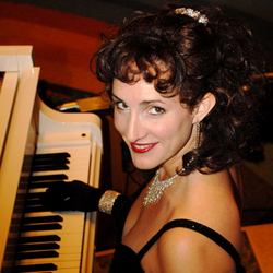 PianoDivalicious!. Amy Abler