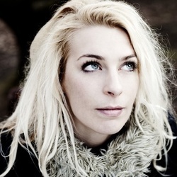 Sara Pascoe vs the Apocalypse. Sara Pascoe