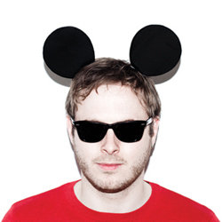 Gareth Richards: Introvert - Never Been to Disneyland. Gareth Richards