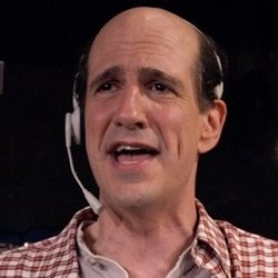 Sam Lloyd: Fully Committed. Sam Lloyd. Copyright: Popper Pictures / Big Talk Productions