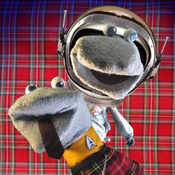 Scottish Falsetto Sock Puppet Theatre - In Space. Copyright: Baby Cow Productions / Pett Productions