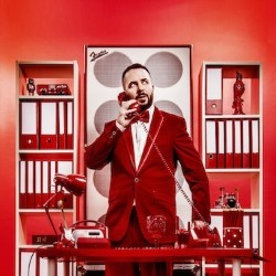 Abandoman: Hot Desk. Rob Broderick