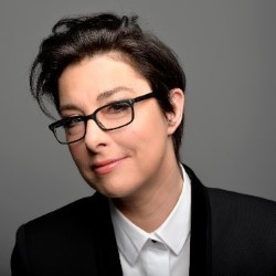 Sue Perkins Live! in Spectacles. Sue Perkins