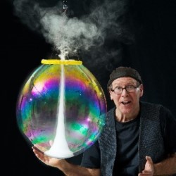 The Amazing Bubble Man. Louis Pearl