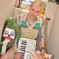 Robert White and His Particularly Silly Organ. Robert White