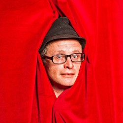 Simon Munnery. Simon Munnery