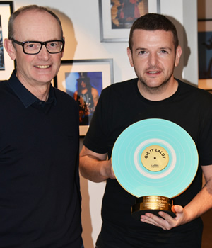 Image shows from L to R: Peter Duthie, Kevin Bridges