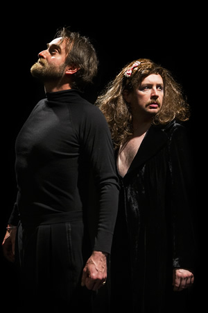 Macbeth. Image shows from L to R: Tim Fitzhigham, Thom Tuck. Copyright: Alexis Dubus