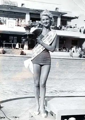 Miss Great Britain 1955, Jennifer Chimes. Jennifer Martyn Miss Great Britain 1955, Jennifer Chimes. Jennifer Martyn