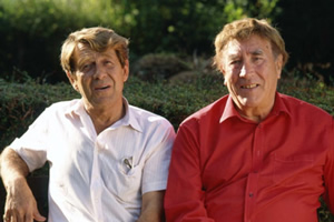 Picture taken in the garden of Wavering Down in the early 1990s. Image shows from L to R: Dennis Heymer, Frankie Howerd