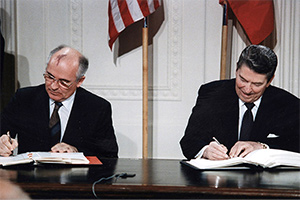 Gorbachev and Reagan sign the INF Treaty