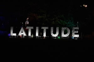 Latitude sign. Copyright: Si Hawkins