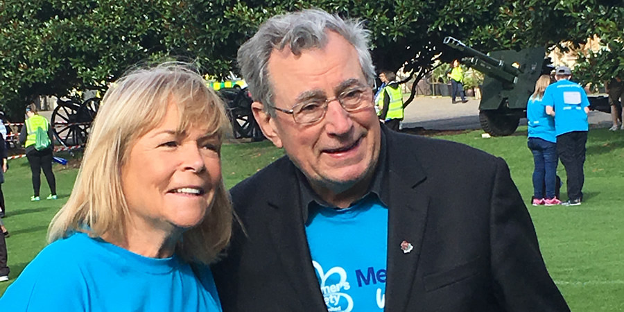 London Memory Walk 2017. Image shows from L to R: Linda Robson, Terry Jones. Copyright: Alzheimer's Society