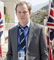 Ambassadors. Neil Tilly (Robert Webb). Copyright: Big Talk Productions / That Mitchell & Webb Company