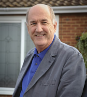 Boomers. John (Russ Abbot). Copyright: Hat Trick Productions