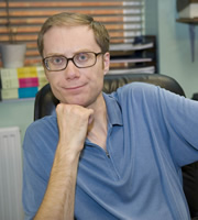 Extras. Darren Lamb (Stephen Merchant)