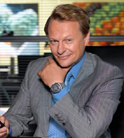 Monday Monday. Max Chambers (Neil Stuke). Copyright: TalkbackThames