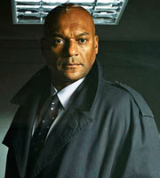 No Offence. Det. Sup. Darren Maclaren (Colin Salmon). Copyright: AbbottVision