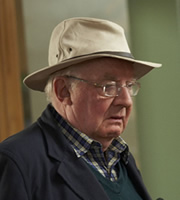 Outnumbered. Frank (Grandad) (David Ryall). Copyright: Hat Trick Productions