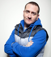 Two Pints Of Lager And A Packet Of Crisps. Gary 'Gaz' Wilkinson (Will Mellor). Copyright: BBC