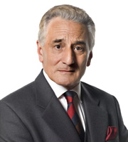 Yes, Prime Minister. Sir Humphrey Appleby (Henry Goodman). Copyright: BBC