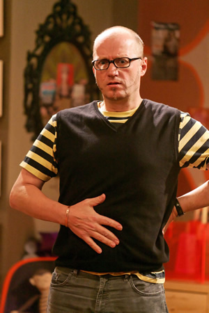 Teenage Kicks. Vernon (Adrian Edmondson). Copyright: Phil McIntyre Entertainment