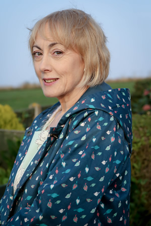 Boomers. Carol (Paula Wilcox). Copyright: Hat Trick Productions